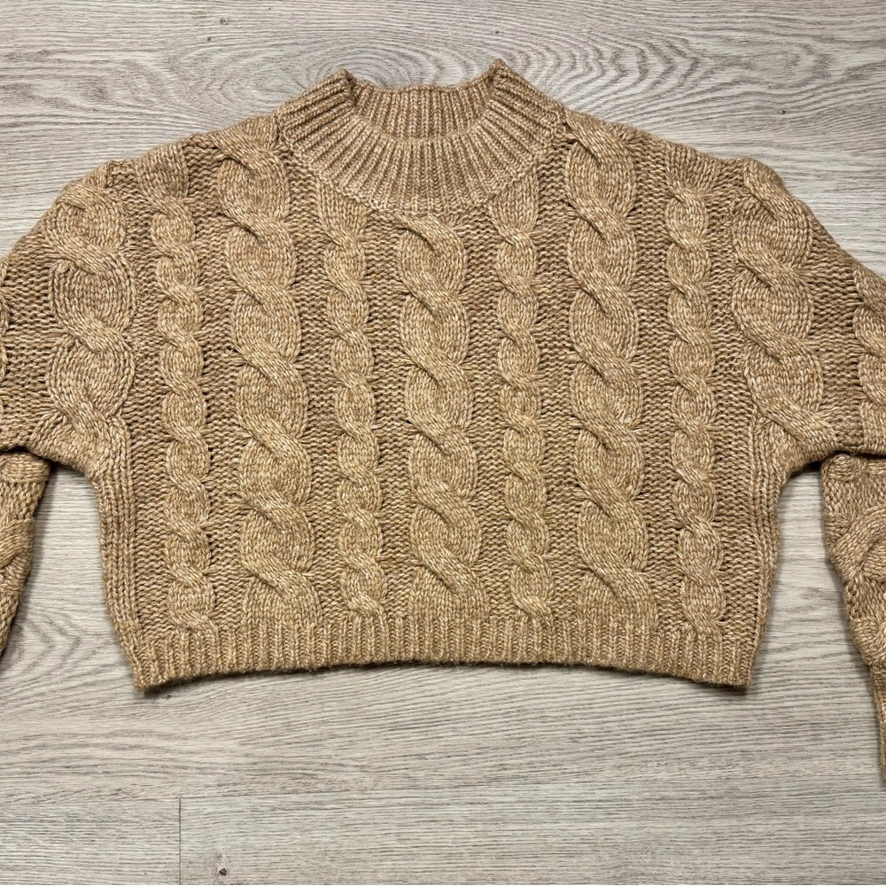 All In Favor Cable Knit Sweater Taupe Cropped Chunky Knit Size Small